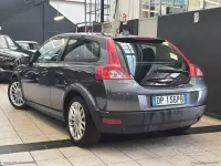 Usata Volvo C30 109 CV (80 kW) 2008 Grigio Utilitaria