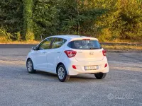 Usata Hyundai i10 Edition 66 CV (48 kW) 2016 Bianco Utilitaria