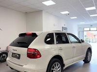 Usata Porsche Cayenne 239 CV (175 kW) 2010 Bianco SUV