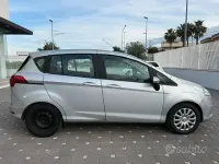 Usata Ford B-MAX Business Edition 87 CV (63 kW) 2017 Grigio Monovolume