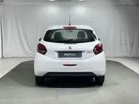 Usata Peugeot 208 Active 102 CV (75 kW) 2020 Bianco Utilitaria