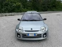 Usata Renault Clio II 226 CV (166 kW) 2001 Berlina