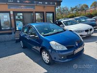 Usata Renault Clio II Dynamique 75 CV (55 kW) 2007 Blu Berlina