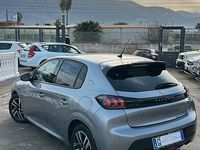 Usata Peugeot 208 Allure 100 CV (73 kW) 2023 Grigio Utilitaria