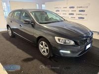 Käytetty Volvo V60 Kinetic 116 HP (85 kW) 2015 Harmaa Farmari