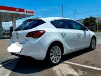 Usata Opel Astra 90 CV (66 kW) 2010 Bianco Berlina