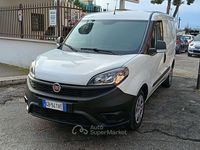 Usata Fiat Doblò 105 CV (77 kW) 2020 Bianco Monovolume