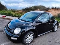 Usata VW New Beetle 101 CV (74 kW) 2002 Nero Utilitaria