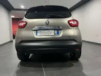 Usata Renault Captur 110 CV (80 kW) 2016 Grigio SUV