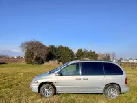 Usata Chrysler Grand Voyager 158 CV (116 kW) 2001 Grigio Monovolume