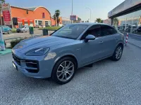 Usata Porsche Cayenne Coupe 305 CV (224 kW) 2024 Grigio artico met. SUV