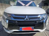 Usata Mitsubishi Outlander P-HEV Instyle 121 CV (88 kW) 2018 Bianco SUV