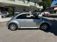 Usata VW New Beetle 101 CV (74 kW) 2004 Grigio Utilitaria
