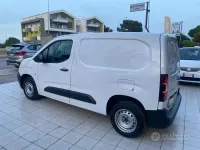 Usata Fiat Doblò 100 CV (73 kW) 2024 Bianco Monovolume
