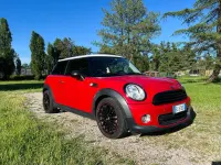 Usata Mini ONE 75 CV (55 kW) 2012 Rosso Utilitaria