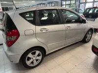 Usata Mercedes A150 Executive 95 CV (69 kW) 2011 Grigio Utilitaria