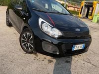 Usata Kia Rio EX 74 CV (54 kW) 2012 Nero Berlina