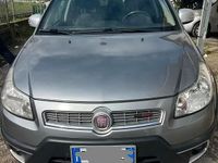 Usata Fiat Sedici 135 CV (99 kW) 2013 Grigio SUV
