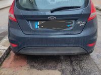 Usata Ford Fiesta 82 CV (60 kW) 2011 Grigio Utilitaria