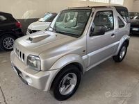 Usata Suzuki Jimny 65 CV (47 kW) 2005 Grigio SUV