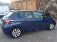 Usata Peugeot 208 Allure 68 CV (50 kW) 2013 Blu Utilitaria