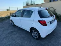 Usata Toyota Yaris Hybrid Business Edition 73 CV (53 kW) 2016 Bianco Berlina