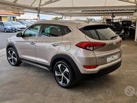 Usata Hyundai Tucson Xpossible 116 CV (85 kW) 2016 Grigio SUV