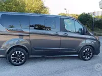 Usata Ford Tourneo Sport 170 CV (125 kW) 2023 Grigio Monovolume