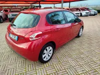 Usata Peugeot 208 Allure 91 CV (66 kW) 2015 Marrone Utilitaria