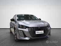 Usata Peugeot 208 Allure 101 CV (74 kW) 2025 Grigio Utilitaria