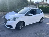 Usata Peugeot 208 82 CV (60 kW) 2017 Bianco Utilitaria