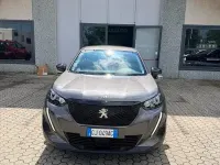 Usata Peugeot 2008 Active 101 CV (74 kW) 2022 Grigio SUV