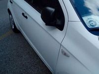 Usata Hyundai i20 78 CV (57 kW) 2011 Bianco Utilitaria