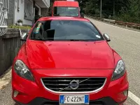 Usata Volvo V40 R-Design Momentum 190 CV (139 kW) 2016 Rosso Berlina