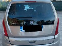 Usata Lancia Musa 120 CV (88 kW) 2008 Grigio Monovolume