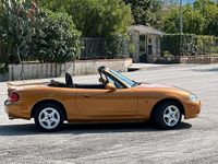 Usata Mazda MX5 110 CV (80 kW) 1998 Arancione Cabrio