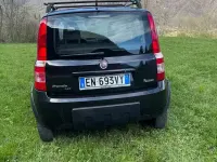 Second-hand Fiat Panda 4x4 Climbing 75 CP (55 kW) 2012 Negru Hatchback