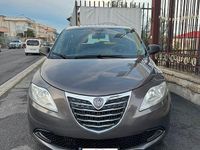 Usata Lancia Ypsilon 85 CV (62 kW) 2014 Grigio Utilitaria