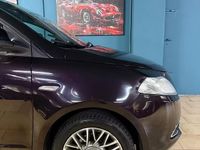 Usata Lancia Ypsilon S 69 CV (50 kW) 2012 Viola Utilitaria