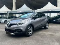 Usata Renault Captur 89 CV (65 kW) 2017 Grigio SUV