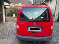 Usata VW Caddy 105 CV (77 kW) 2006 Rosso Monovolume
