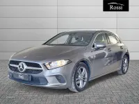 Usado Mercedes A180 Sport 116 HP (85 kW) 2018 Cinzento Sedan