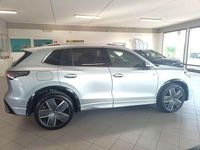 Nuova VW Tiguan R-line 151 CV (111 kW) 2025 Dolomite silver metallizzato SUV