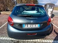Usata Peugeot 208 82 CV (60 kW) 2016 Grigio Utilitaria