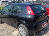 Usata Fiat Grande Punto Emotion 95 CV (69 kW) 2006 Nero Utilitaria
