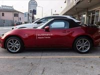 Usata Mazda MX5 Exclusive-Line 132 CV (97 kW) 2025 Rosso Cabrio