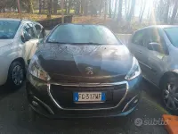 Usata Peugeot 208 Allure 82 CV (60 kW) 2017 Grigio Utilitaria