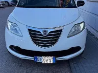 Usata Lancia Ypsilon 80 CV (58 kW) 2014 Bianco Utilitaria