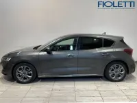 Usata Ford Focus ST-Line 125 CV (91 kW) 2023 Magnetic grey (metallizzato) Berlina