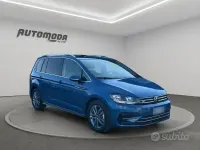 Usata VW Touran Executive 150 CV (110 kW) 2023 Bluazzurro Monovolume